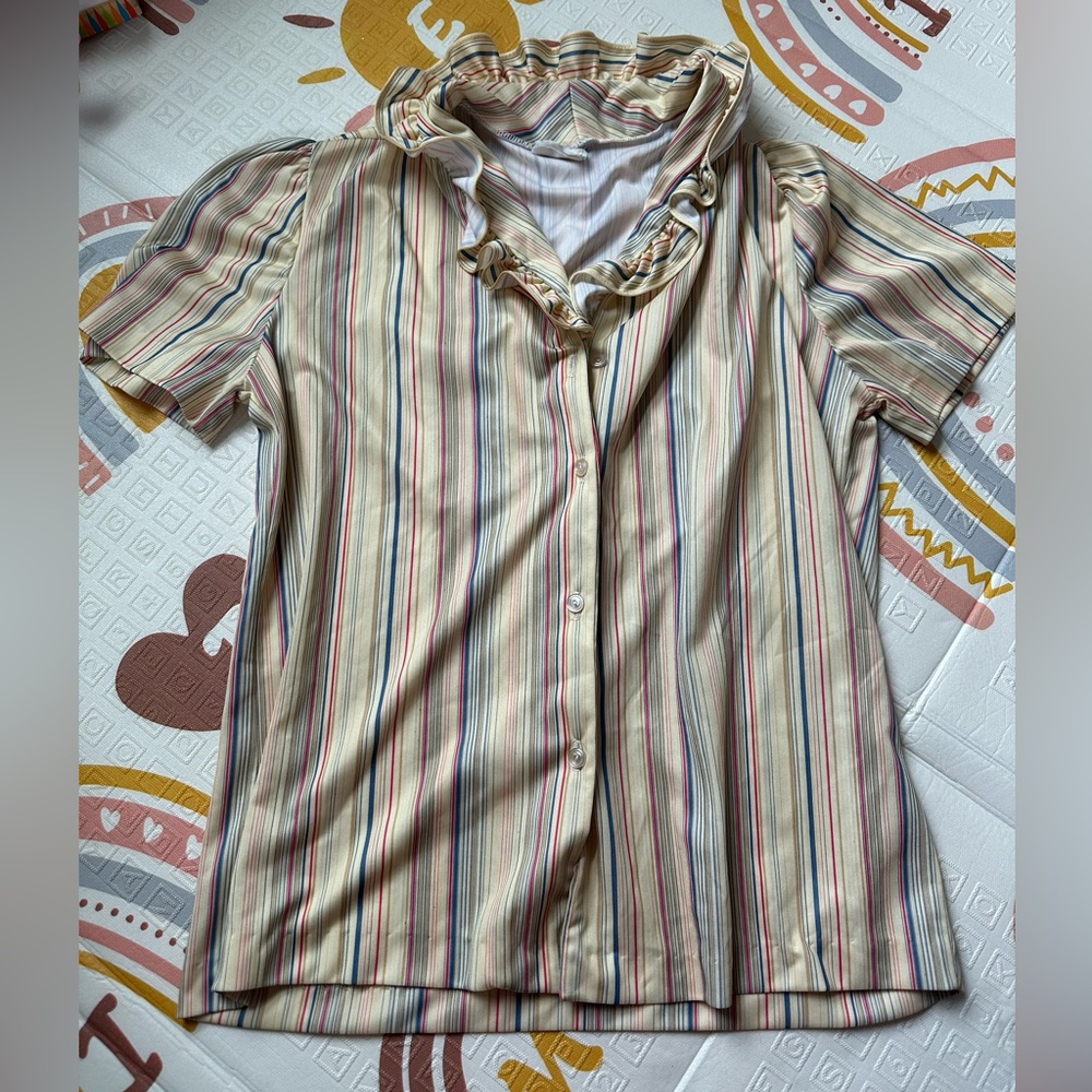 Pretty tops vintage blouse size S